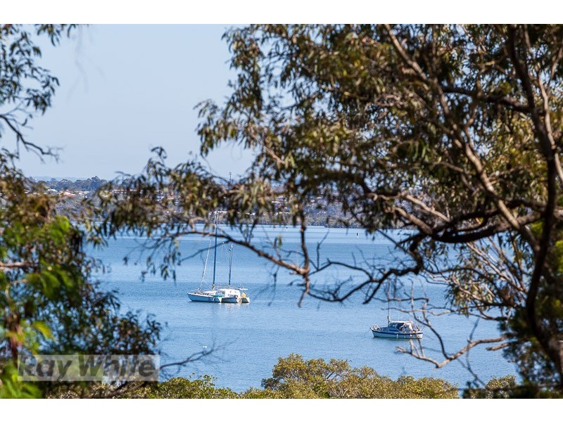 2 Pandanus Street, Coochiemudlo Island QLD 4184