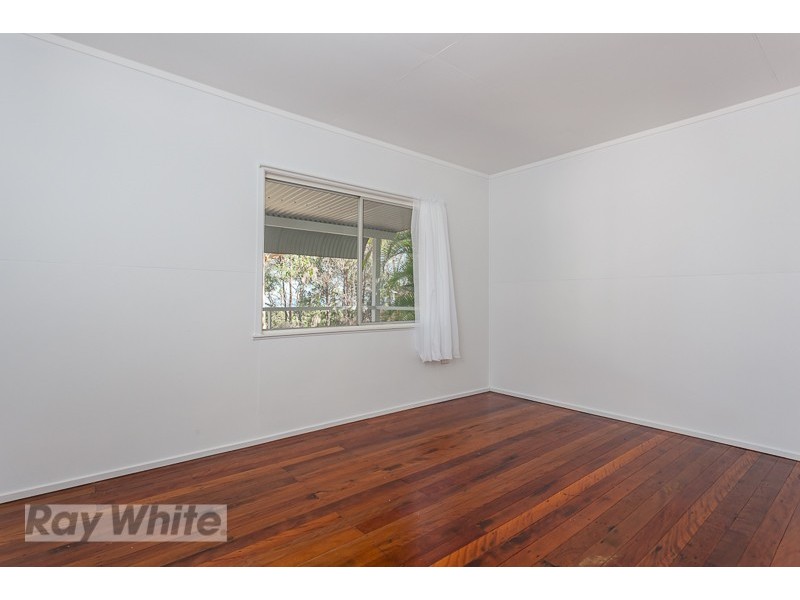 2 Pandanus Street, Coochiemudlo Island QLD 4184