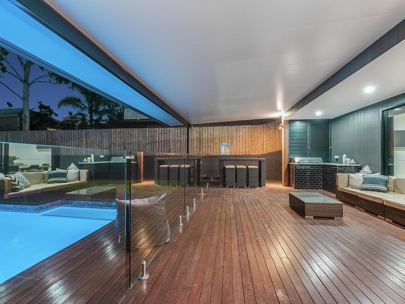 22 Wambool Street, Bulimba QLD 4171