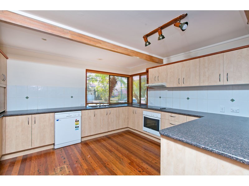 11 Albert Street, Victoria Point QLD 4165