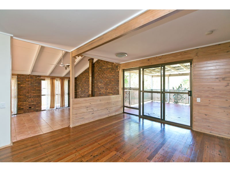 11 Albert Street, Victoria Point QLD 4165