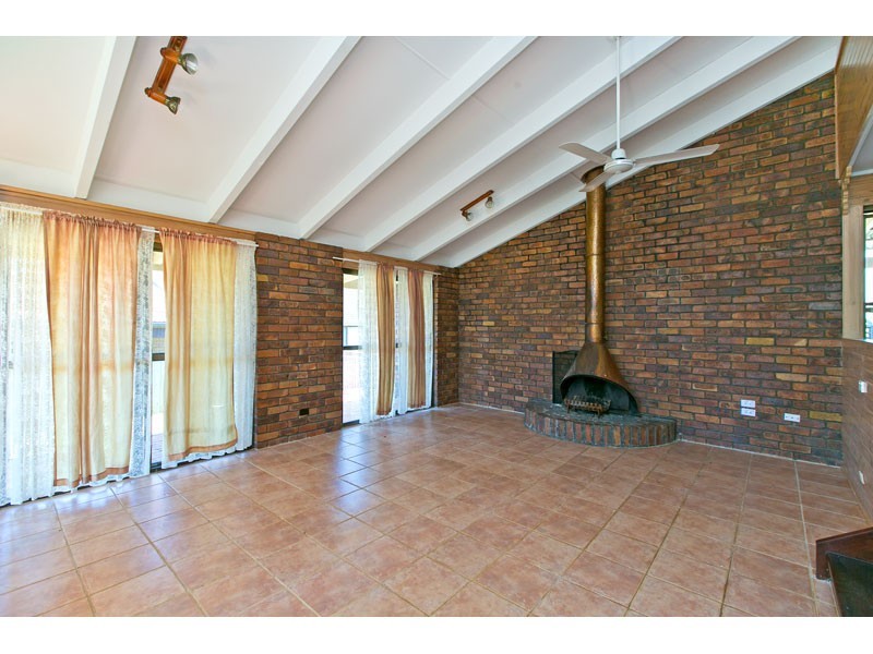 11 Albert Street, Victoria Point QLD 4165