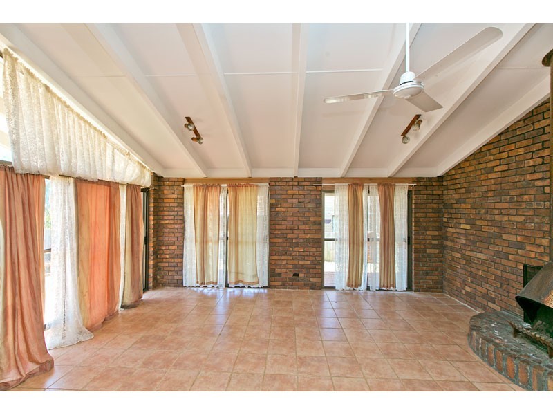 11 Albert Street, Victoria Point QLD 4165