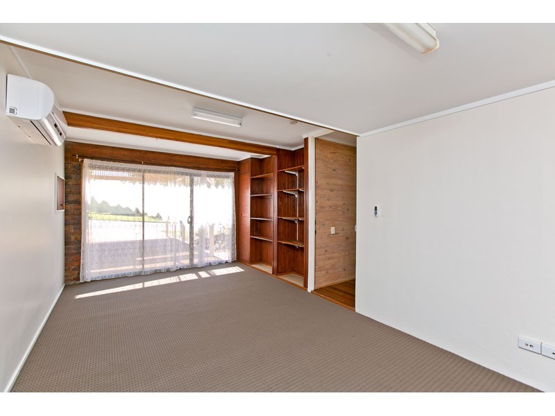 11 Albert Street, Victoria Point QLD 4165