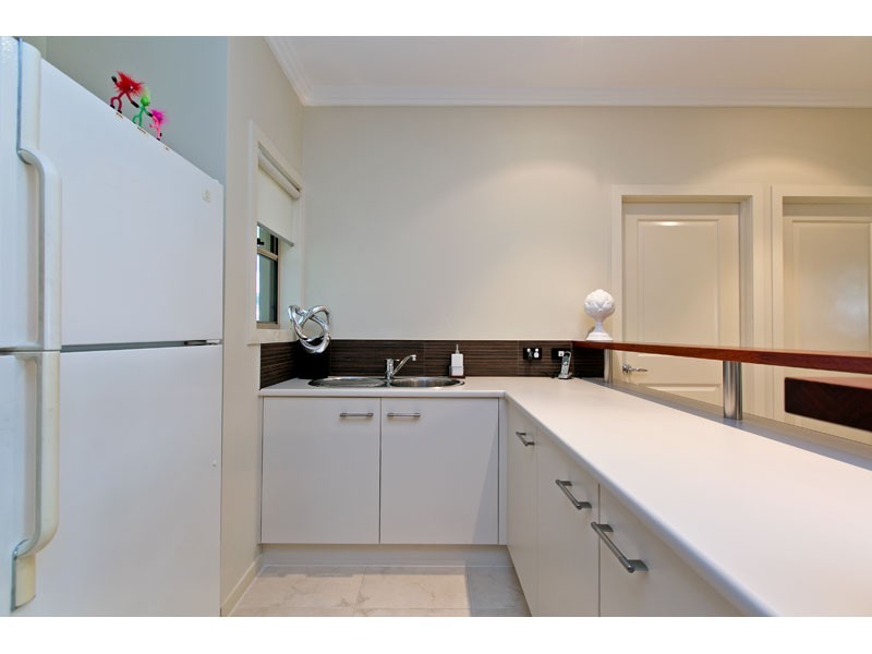 103 School of Arts Road, Redland Bay QLD 4165