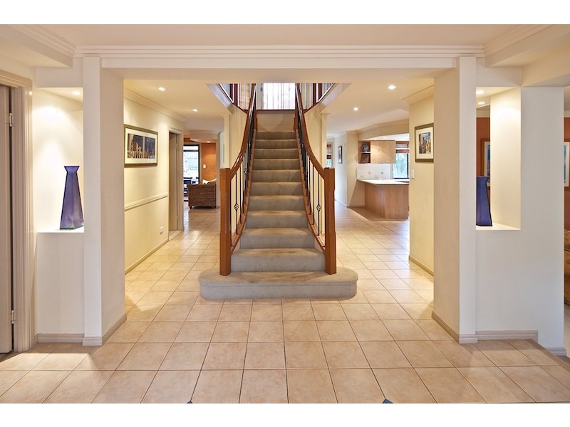 17 Roger Court, Redland Bay QLD 4165