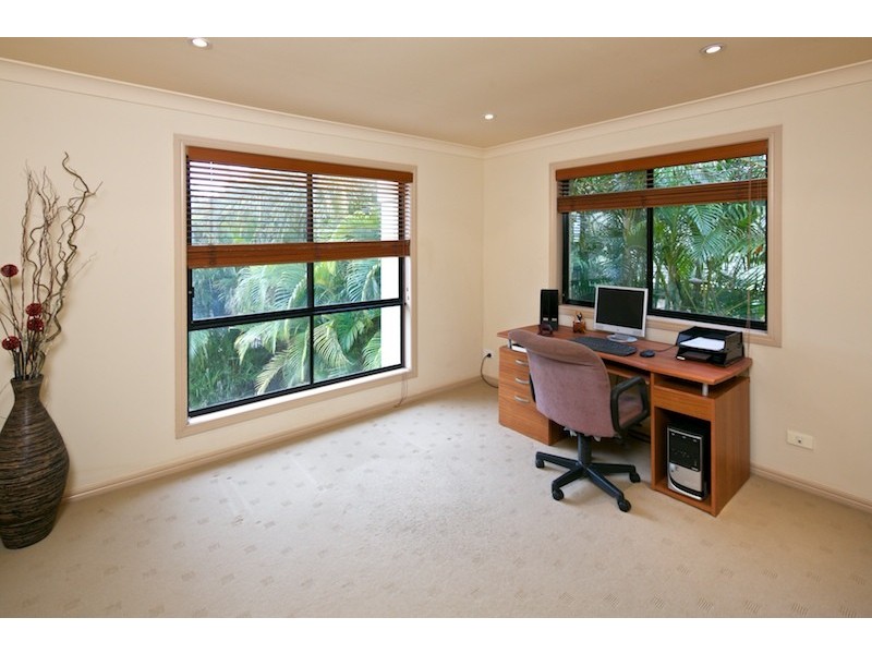 17 Roger Court, Redland Bay QLD 4165