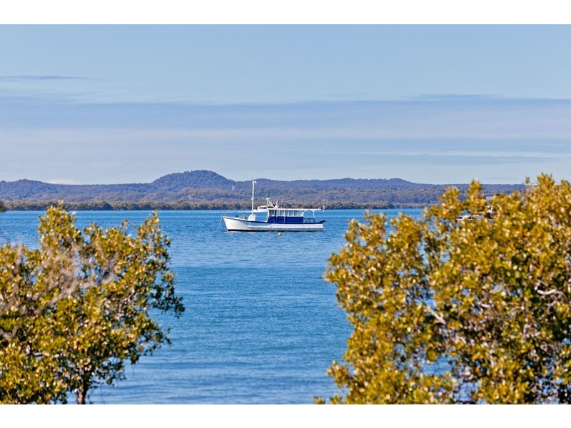 17 Roger Court, Redland Bay QLD 4165