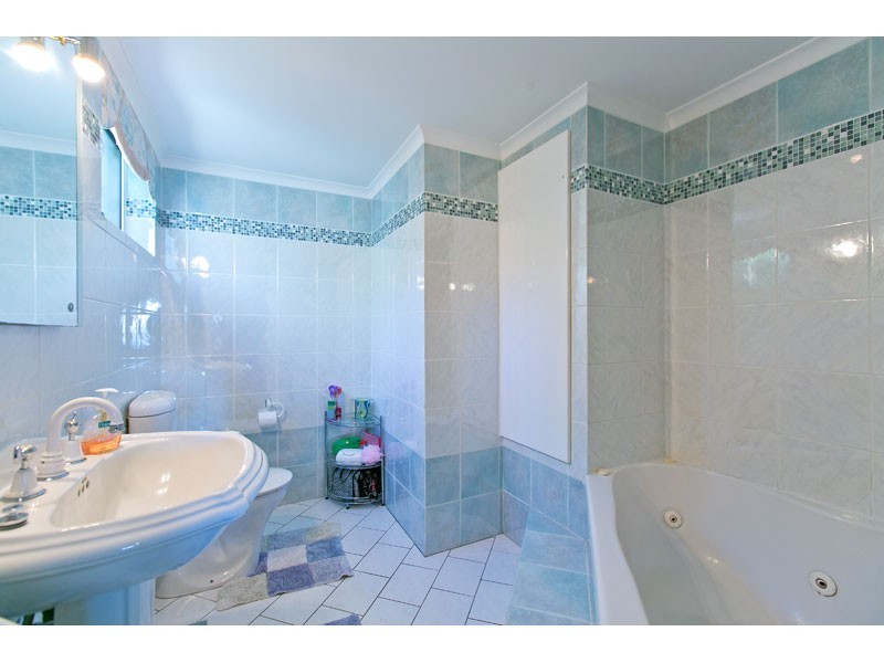 2/39 Colburn Avenue, Victoria Point QLD 4165