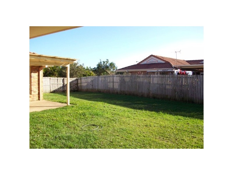 4 Fairway Drive, Redland Bay QLD 4165