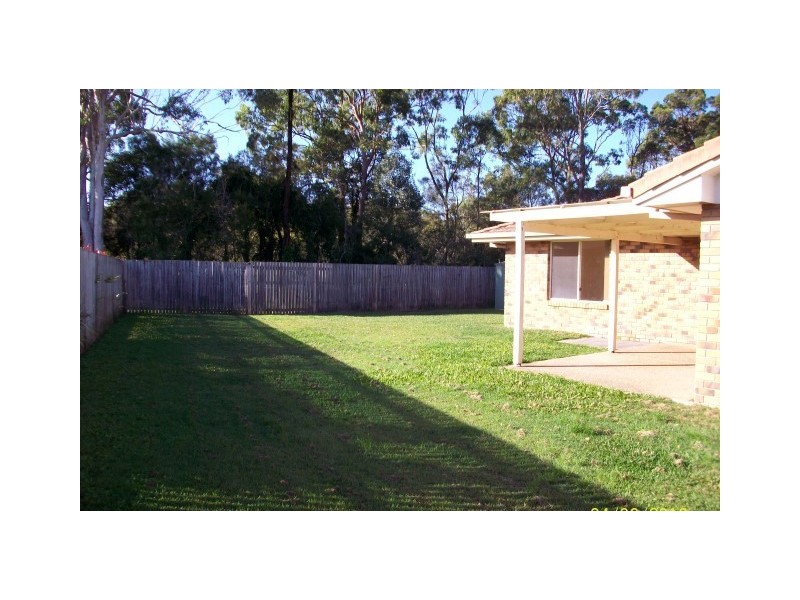 4 Fairway Drive, Redland Bay QLD 4165