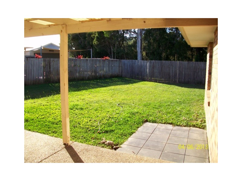 4 Fairway Drive, Redland Bay QLD 4165