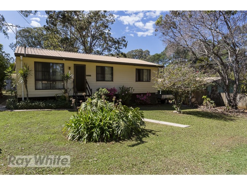 27 Perulpa Street, Coochiemudlo Island QLD 4184