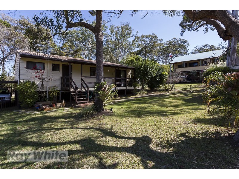 27 Perulpa Street, Coochiemudlo Island QLD 4184