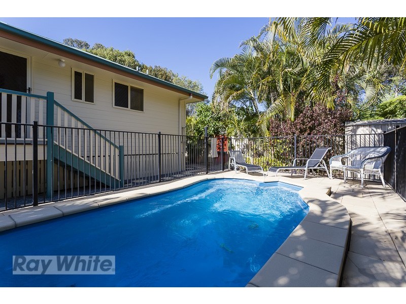 33 Shirley Street, Coochiemudlo Island QLD 4184