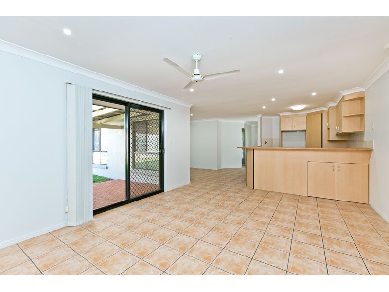 14 Seaholly Crescent, Victoria Point QLD 4165