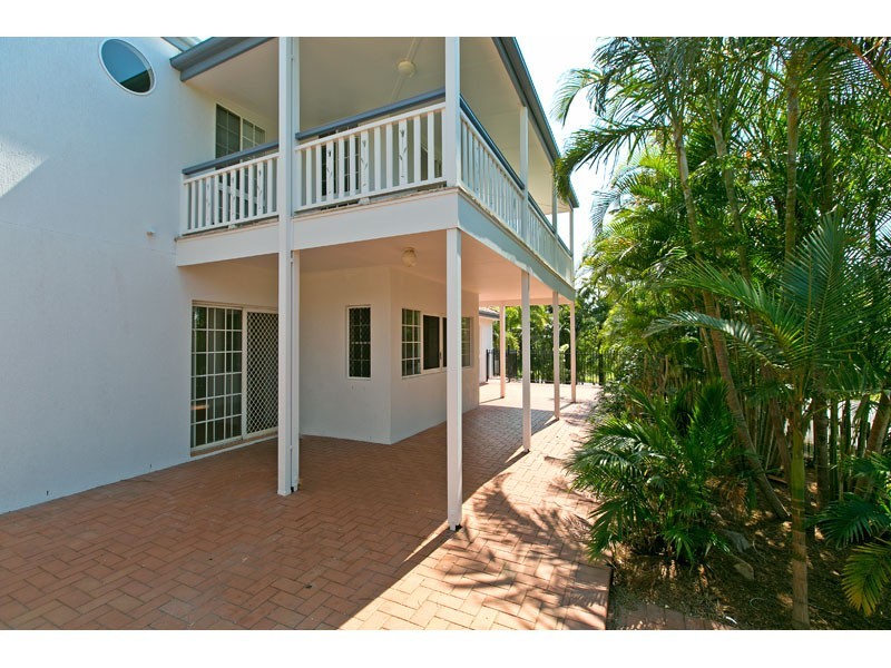 1 Maritime Court, Victoria Point QLD 4165