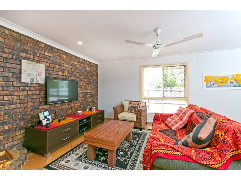 9 Oak Street, Victoria Point QLD 4165