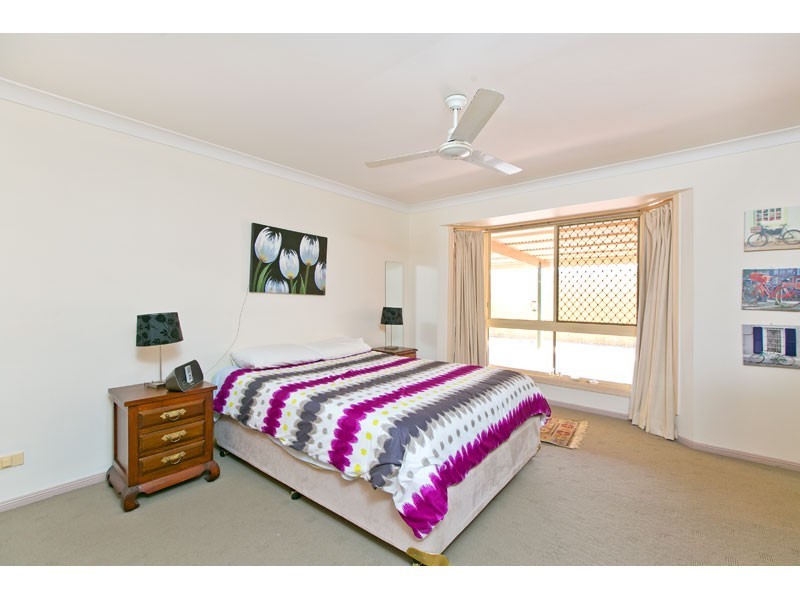 9 Oak Street, Victoria Point QLD 4165