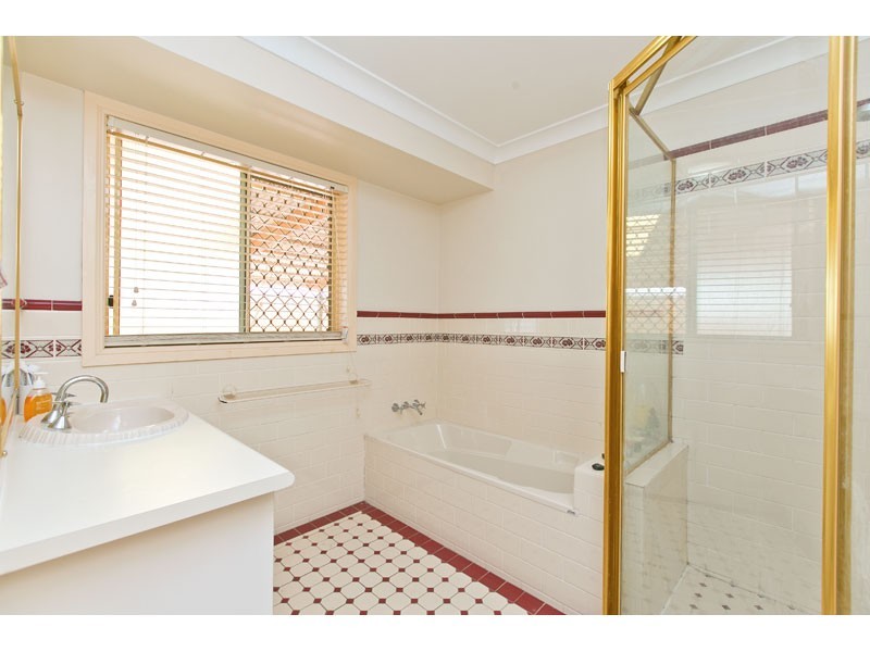 9 Oak Street, Victoria Point QLD 4165