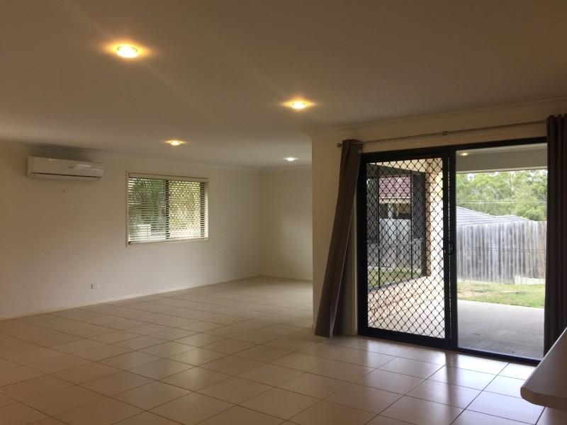 2 Anchor Place, Redland Bay QLD 4165