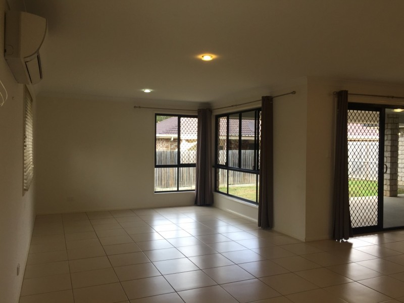 2 Anchor Place, Redland Bay QLD 4165