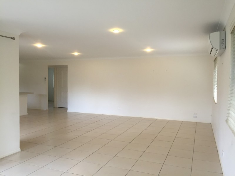 2 Anchor Place, Redland Bay QLD 4165