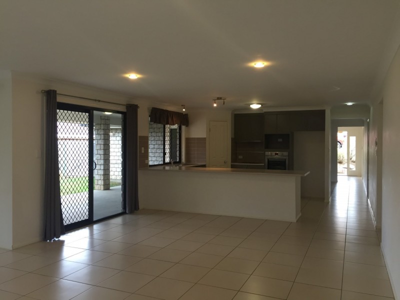 2 Anchor Place, Redland Bay QLD 4165