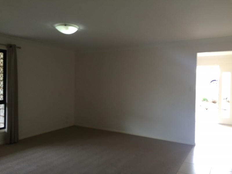 2 Anchor Place, Redland Bay QLD 4165