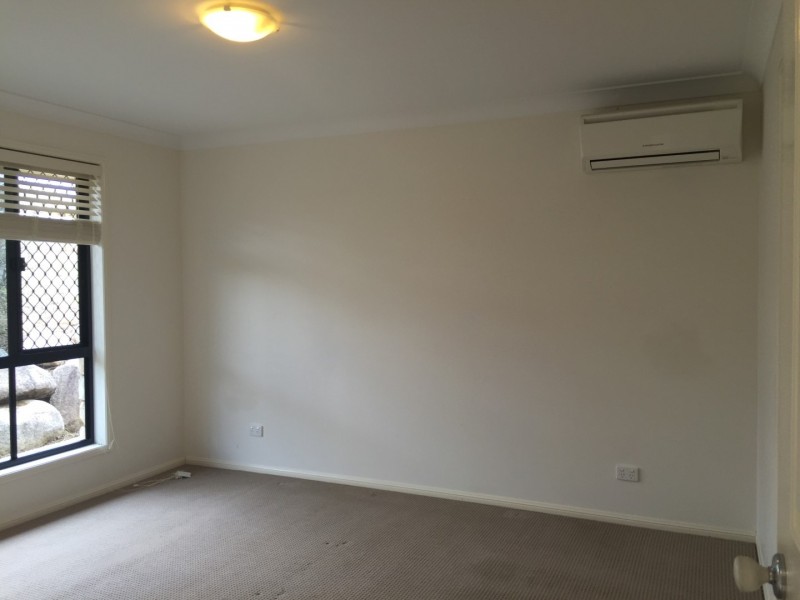 2 Anchor Place, Redland Bay QLD 4165