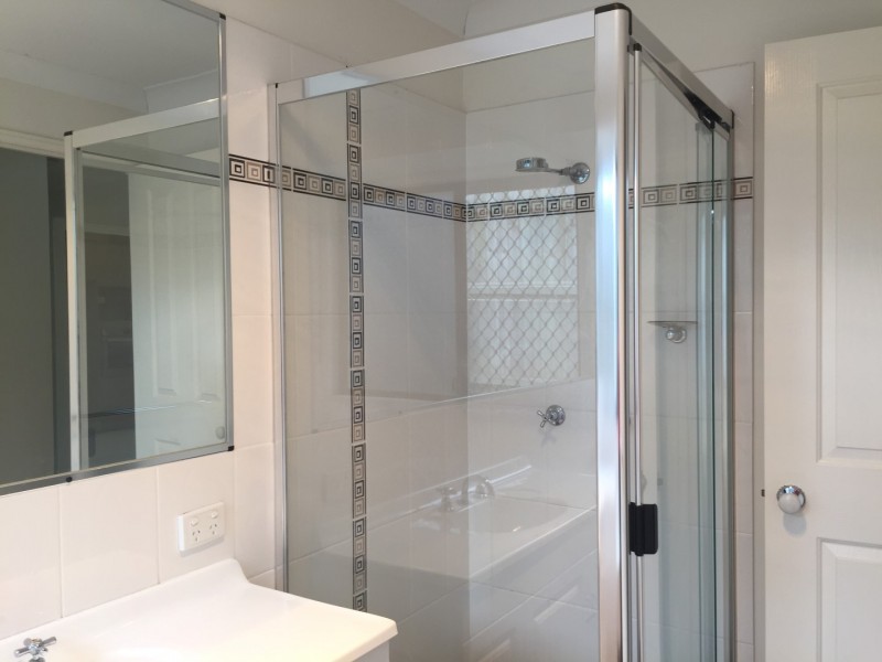 2 Anchor Place, Redland Bay QLD 4165