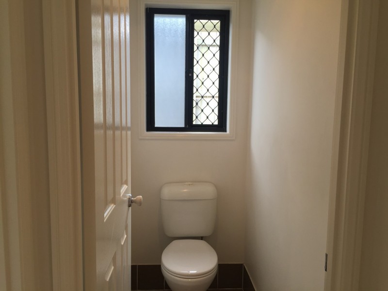 2 Anchor Place, Redland Bay QLD 4165