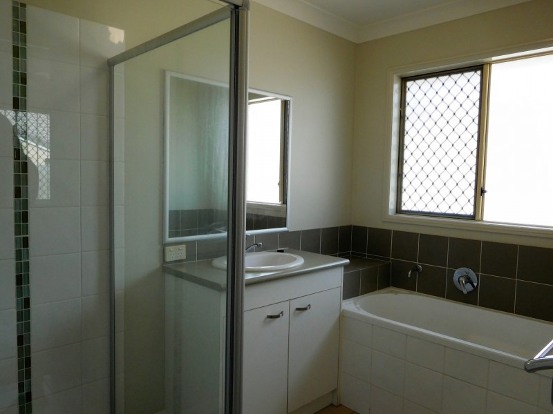 11 Fiddlewood Street, Victoria Point QLD 4165