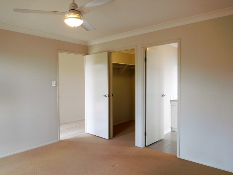 11 Fiddlewood Street, Victoria Point QLD 4165