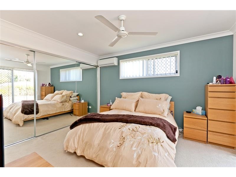 44 Azure Avenue, Redland Bay QLD 4165