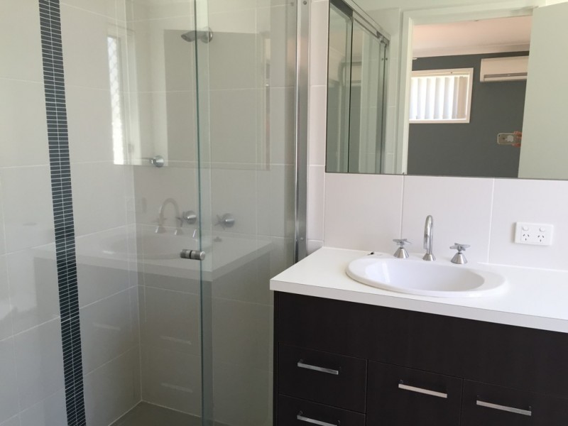 44 Azure Avenue, Redland Bay QLD 4165