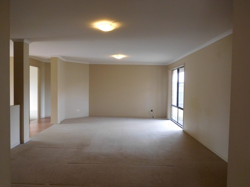 10 Balsam Street, Redland Bay QLD 4165