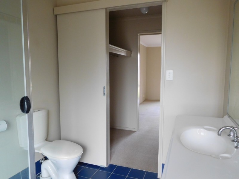 10 Balsam Street, Redland Bay QLD 4165