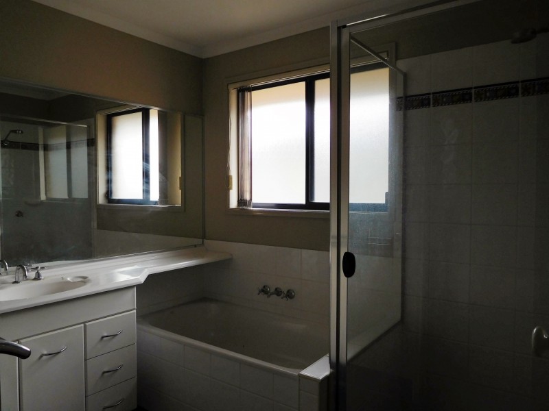 10 Balsam Street, Redland Bay QLD 4165