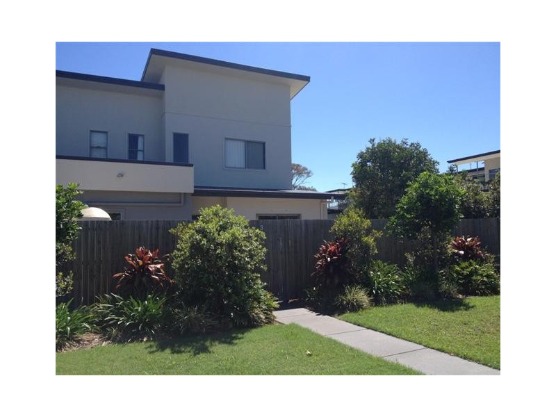 3/8 Boat Street, Victoria Point QLD 4165