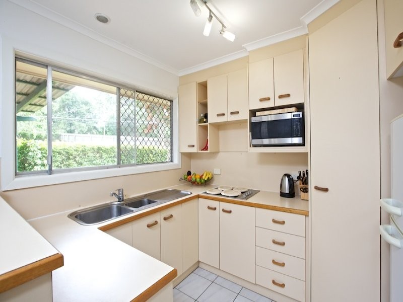 203 Waterloo Street, Cleveland QLD 4163