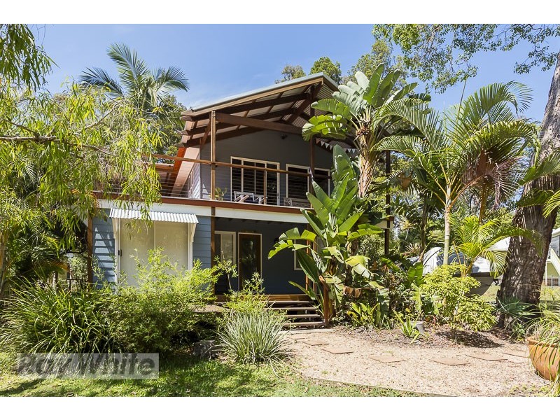 10 Flinders Street, Coochiemudlo Island QLD 4184
