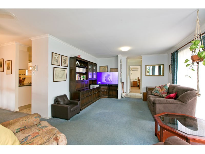 2 Leeds Court, Alexandra Hills QLD 4161