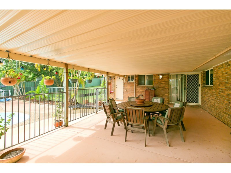 2 Leeds Court, Alexandra Hills QLD 4161