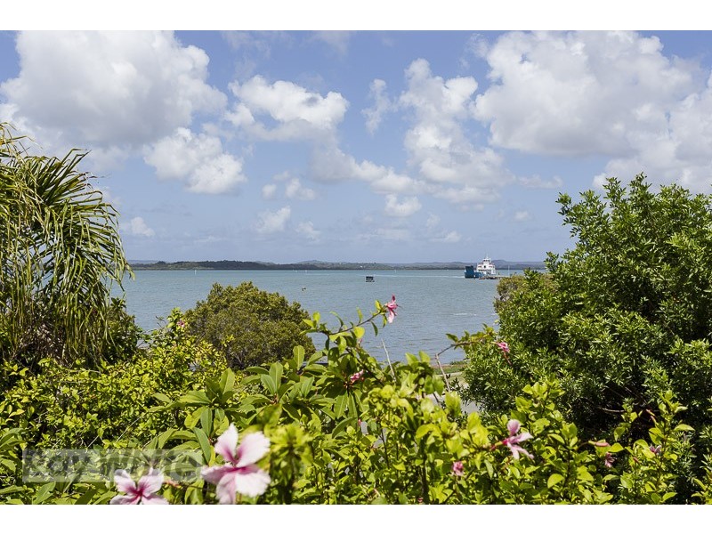 193 Esplanade, Redland Bay QLD 4165