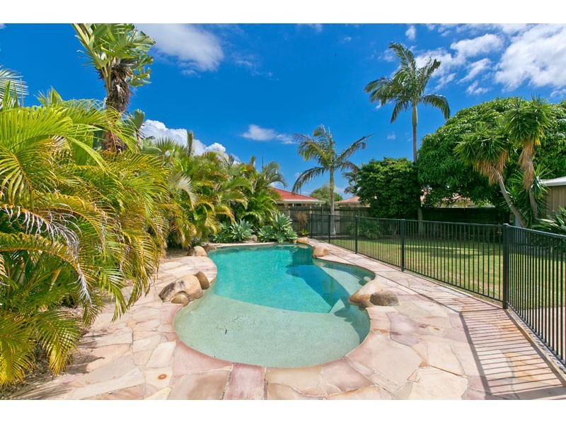 136 Sycamore Parade, Victoria Point QLD 4165