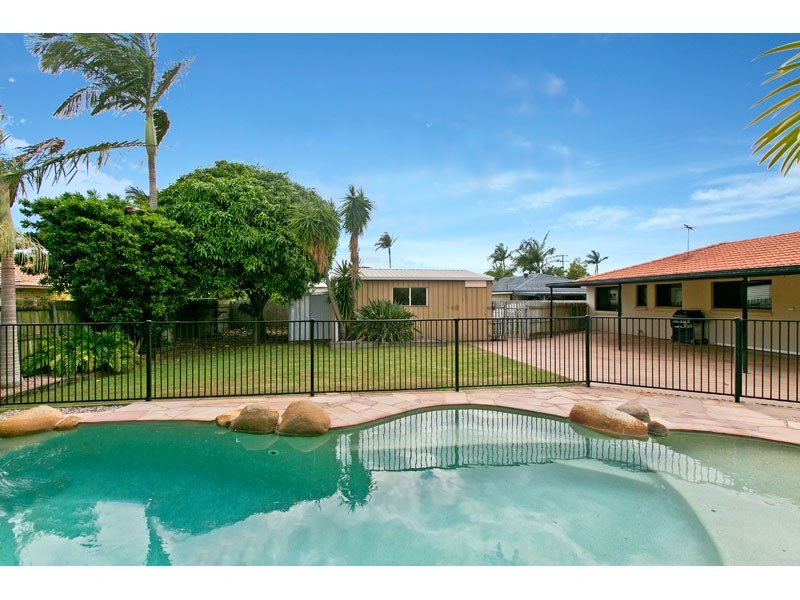 136 Sycamore Parade, Victoria Point QLD 4165