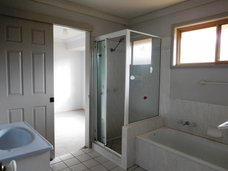 10 Nottingham Drive, Victoria Point QLD 4165