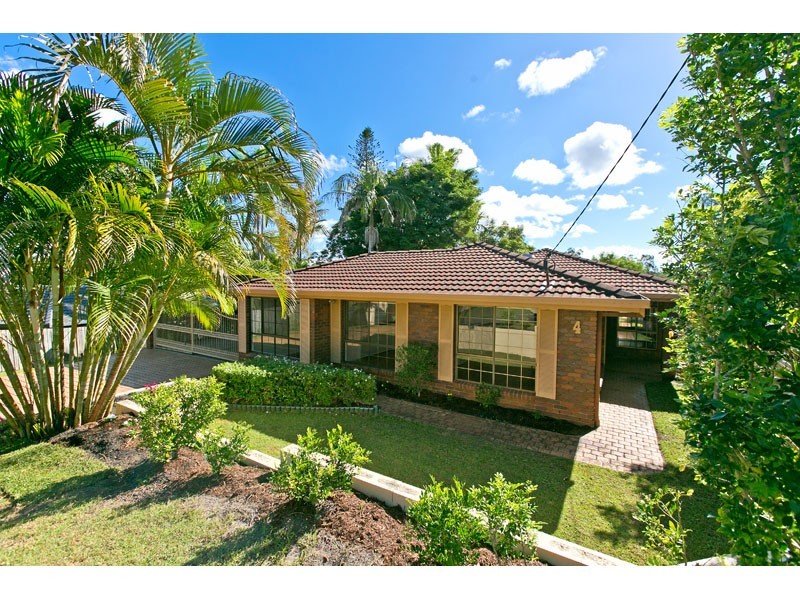 4 Chinnock Court, Alexandra Hills QLD 4161