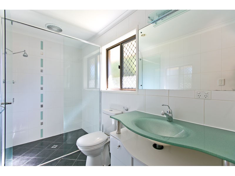 4 Chinnock Court, Alexandra Hills QLD 4161
